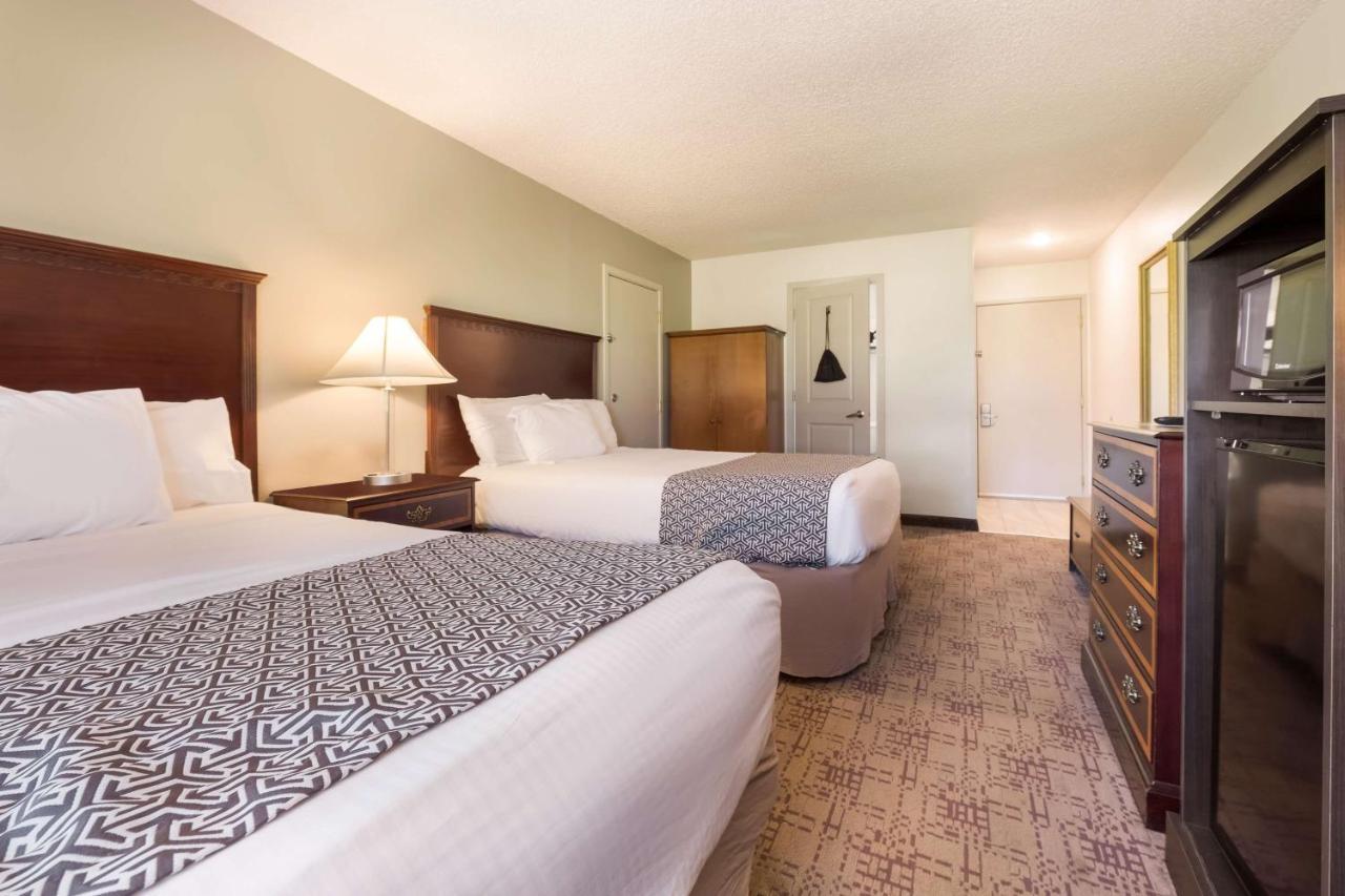 Surestay Hotel By Best Western Томсон Екстер'єр фото