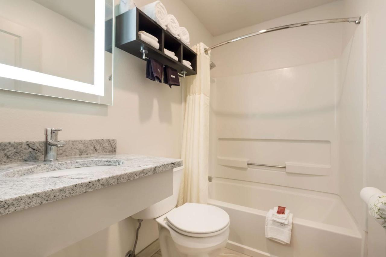 Surestay Hotel By Best Western Томсон Екстер'єр фото