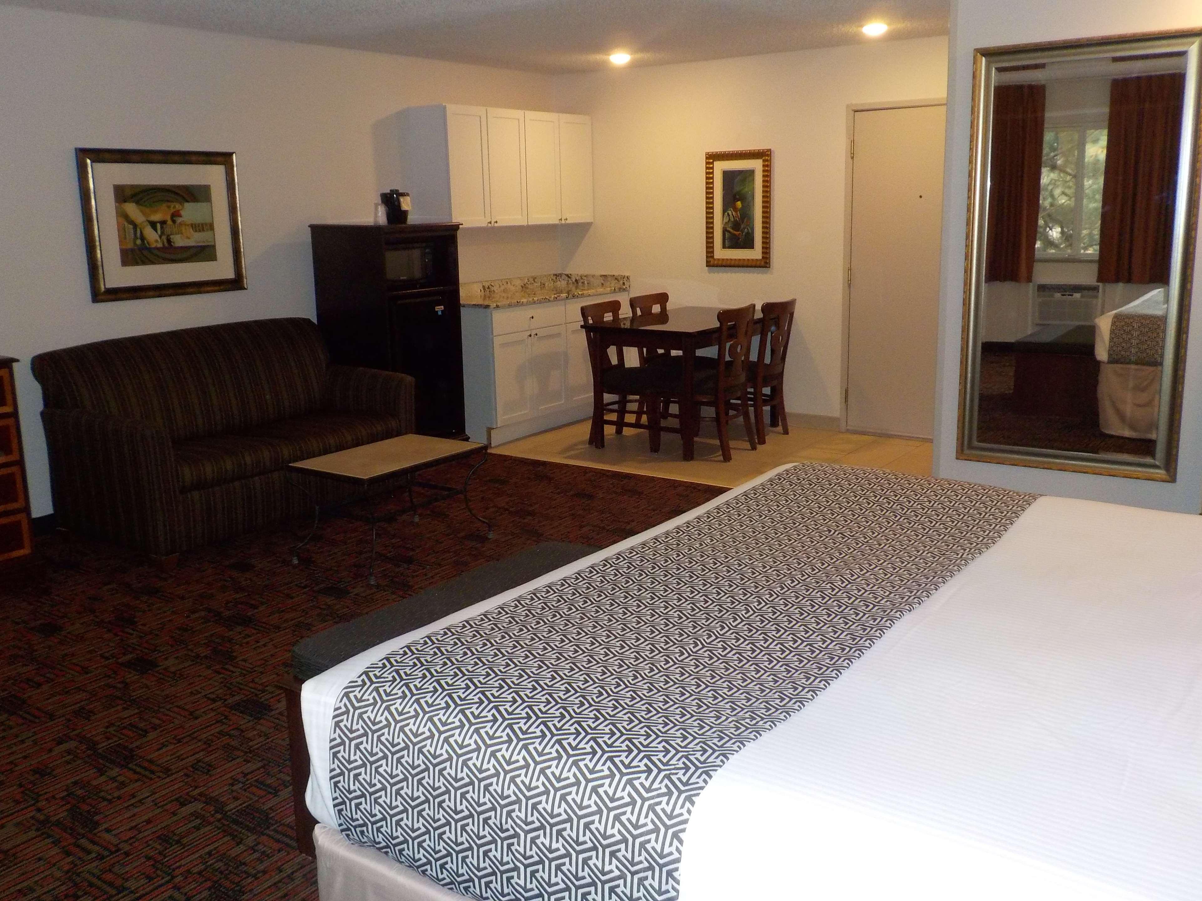 Surestay Hotel By Best Western Томсон Номер фото
