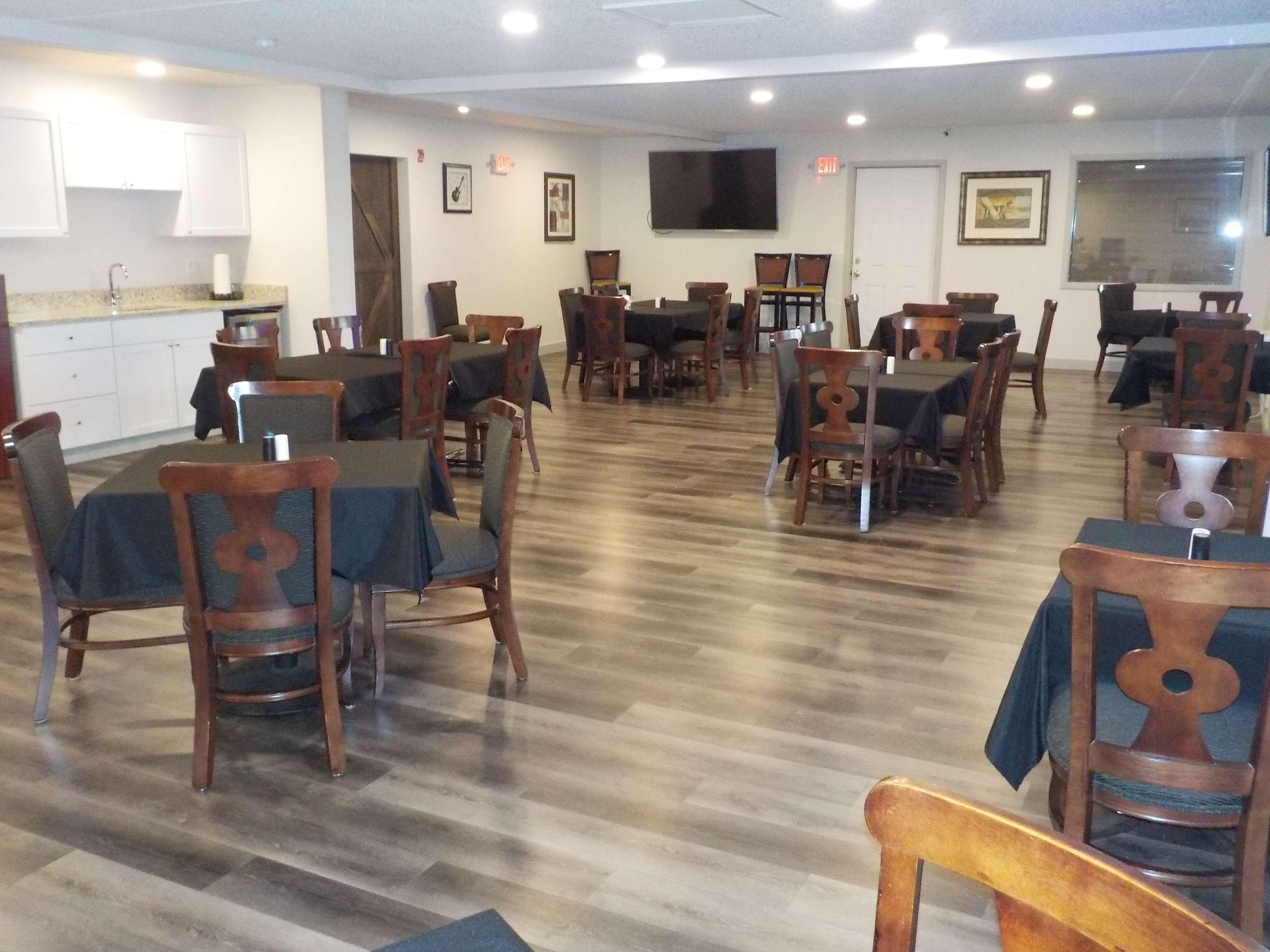 Surestay Hotel By Best Western Томсон Зручності фото